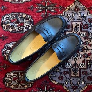 GH Bass & Co Weejuns Black Loafers
